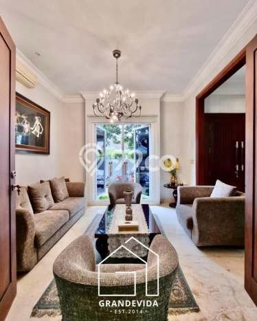 Siap Huni Rumah Mewah 7 Kamar di Cilandak Dekat ke Mana Pun Siap Huni Rumah Mewah 7 Kamar di Cilandak Dekat ke Mana Pun