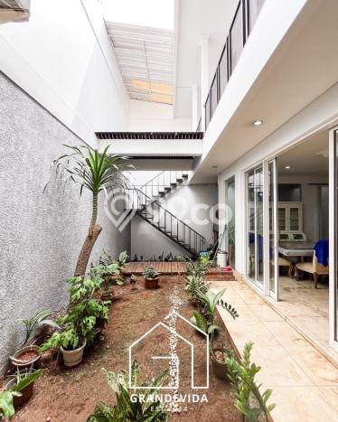 Hunian Super Elit dengan Akses Paling Strategis di Pondok Indah, Jakarta Selatan Hunian Super Elit dengan Akses Paling Strategis di Pondok Indah, Jakarta Selatan