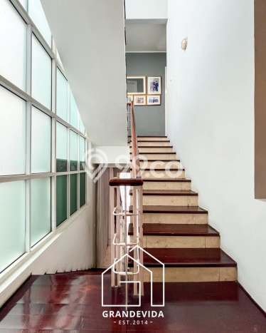 Ready to Use! Luxury House LT 200m2 Desain Modern di Kemang Ready to Use! Luxury House LT 200m2 Desain Modern di Kemang