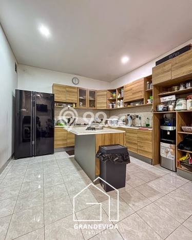 Rumah Elit LB 385m2 Siap Huni Desain Elegan di Kemang, Jakarta Selatan Rumah Elit LB 385m2 Siap Huni Desain Elegan di Kemang, Jakarta Selatan