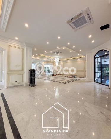 For Sale! Luxury House LT 670m2 Desain Modern di Pondok Indah For Sale! Luxury House LT 670m2 Desain Modern di Pondok Indah