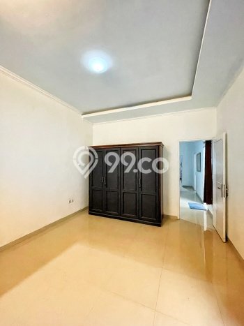 Jual Rumah Minimalis Bagus Punya 4 KT di Jagakarsa Jakarta Selatan SHM Jual Rumah Minimalis Bagus Punya 4 KT di Jagakarsa Jakarta Selatan SHM