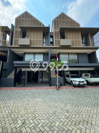 Siap Huni Hunian Elit 4 Kamar di Jagakarsa Dekat ke Mana Saja Siap Huni Hunian Elit 4 Kamar di Jagakarsa Dekat ke Mana Saja