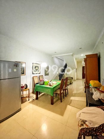 Jual Rumah Minimalis Bagus Punya 4 KT di Jagakarsa Jakarta Selatan SHM Jual Rumah Minimalis Bagus Punya 4 KT di Jagakarsa Jakarta Selatan SHM
