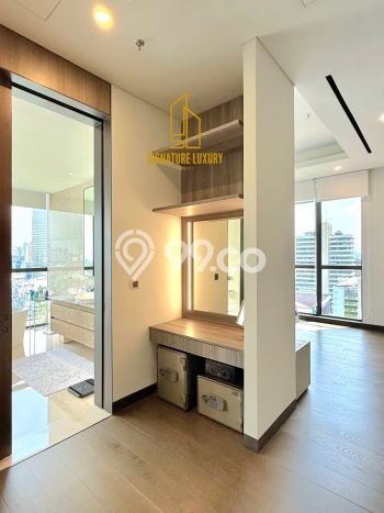 Hunian Apartemen Mewah & Prestisius 3 BR di Menteng, Jakarta Pusat Hunian Apartemen Mewah & Prestisius 3 BR di Menteng, Jakarta Pusat