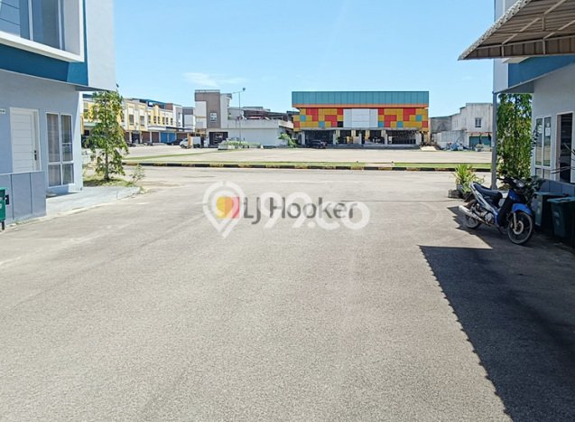 Hunian Strategis 2 KT LB 37m2 Kondisi Bagus di Kabil Hunian Strategis 2 KT LB 37m2 Kondisi Bagus di Kabil