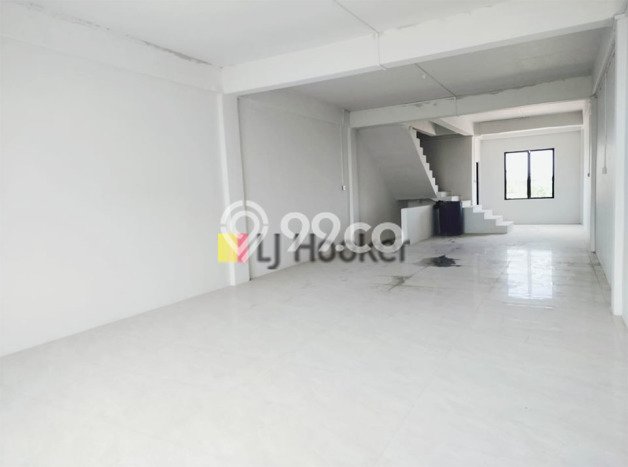 Disewakan Ruko komersial di Bengkong luas bangunan 480m2 Disewakan Ruko komersial di Bengkong luas bangunan 480m2