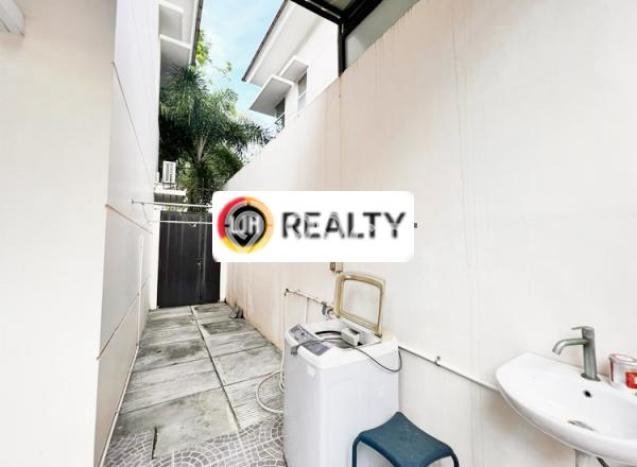 Jual Rumah Bagus Siap Huni LB 100m2 di Batam Kota, Batam Jual Rumah Bagus Siap Huni LB 100m2 di Batam Kota, Batam
