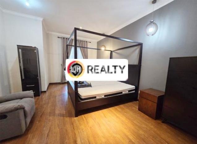 For Sale! Luxury House LT 208m2 Desain Elegan di Muka Kuning For Sale! Luxury House LT 208m2 Desain Elegan di Muka Kuning