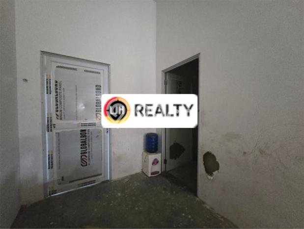 LOKASI STRATEGIS! Ruko For Rent di Batam Centre, Luas 88m², Area Ramai LOKASI STRATEGIS! Ruko For Rent di Batam Centre, Luas 88m², Area Ramai