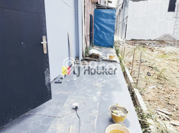 Disewakan Ruko komersial di Bengkong luas bangunan 480m2 Disewakan Ruko komersial di Bengkong luas bangunan 480m2