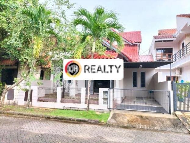 PILIHAN TEPAT! Rumah di Batam Kota, 4 KT, Dekat Sekolah, Luas 200m² Bangunan 130m² PILIHAN TEPAT! Rumah di Batam Kota, 4 KT, Dekat Sekolah, Luas 200m² Bangunan 130m²