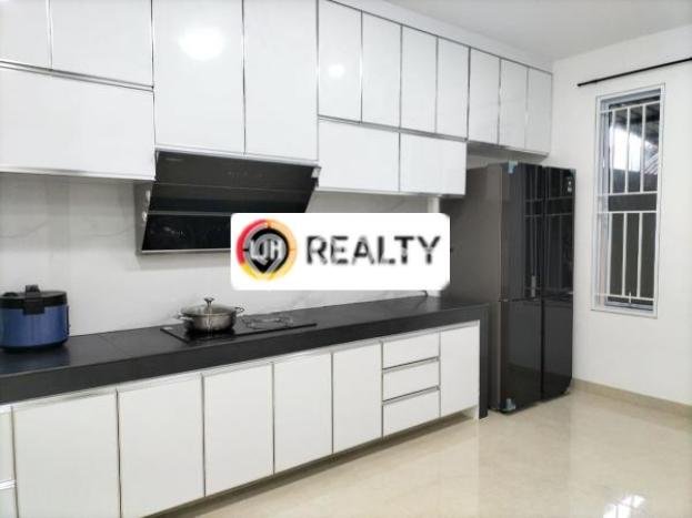PILIHAN TEPAT! Rumah di Batam Kota, 4 KT, Dekat Sekolah, Luas 200m² Bangunan 130m² PILIHAN TEPAT! Rumah di Batam Kota, 4 KT, Dekat Sekolah, Luas 200m² Bangunan 130m²