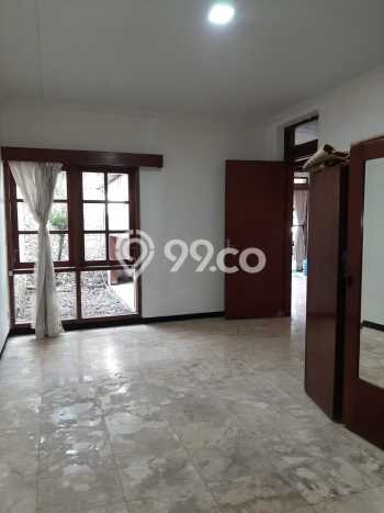 Disewakan! Rumah 5 Kamar Tidur &
4 Kamar Mandi di Riau, Bandung Disewakan! Rumah 5 Kamar Tidur &
4 Kamar Mandi di Riau, Bandung