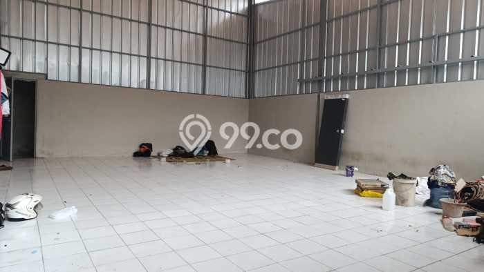 Disewakan Gudang di Kawasan Ramai Moch Toha Luas 437m2 Disewakan Gudang di Kawasan Ramai Moch Toha Luas 437m2