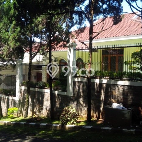 Rumah Elit LB 300m2 Siap Huni Desain Elegan di Setra Murni, Bandung Rumah Elit LB 300m2 Siap Huni Desain Elegan di Setra Murni, Bandung
