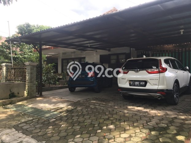 Hunian Mewah LB 450m2 Siap Huni Desain Elegan di Riau, Bandung Hunian Mewah LB 450m2 Siap Huni Desain Elegan di Riau, Bandung
