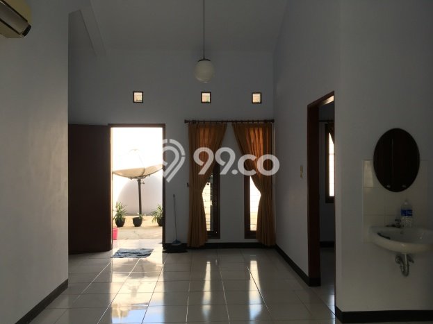 Jual Rumah Eksklusif 2 KT di Taman Kopo Indah, Bandung Jual Rumah Eksklusif 2 KT di Taman Kopo Indah, Bandung