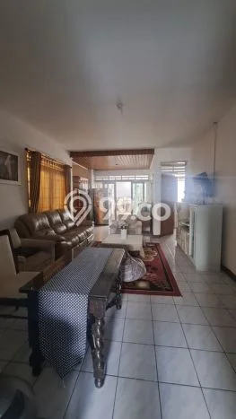 Dijual Hunian Rumah Terawat 4 Kamar di Buah Batu, Bandung Dijual Hunian Rumah Terawat 4 Kamar di Buah Batu, Bandung