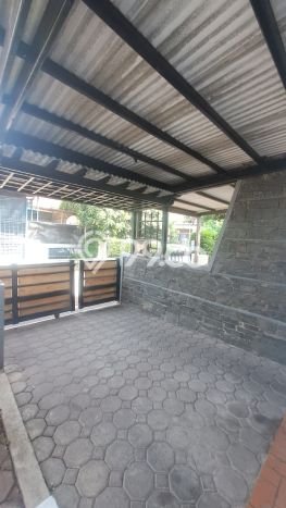 Dijual Hunian Rumah Terawat 4 Kamar di Buah Batu, Bandung Dijual Hunian Rumah Terawat 4 Kamar di Buah Batu, Bandung