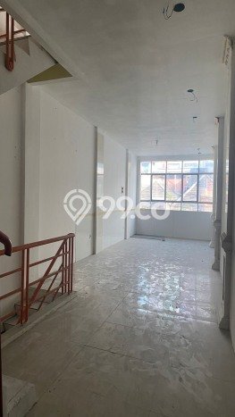 Ruko Disewa di Jakarta Pusat dengan LB 210m2 Area Komersial Ramai Ruko Disewa di Jakarta Pusat dengan LB 210m2 Area Komersial Ramai