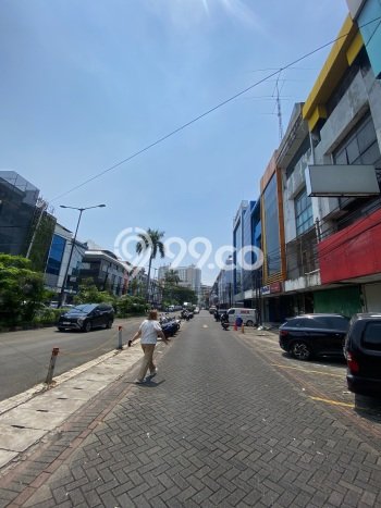 Ruko Bagus Dijual di Roxy Jakarta Pusat Lokasi Strategis Cocok untuk Kembangkan Bisnis Ruko Bagus Dijual di Roxy Jakarta Pusat Lokasi Strategis Cocok untuk Kembangkan Bisnis