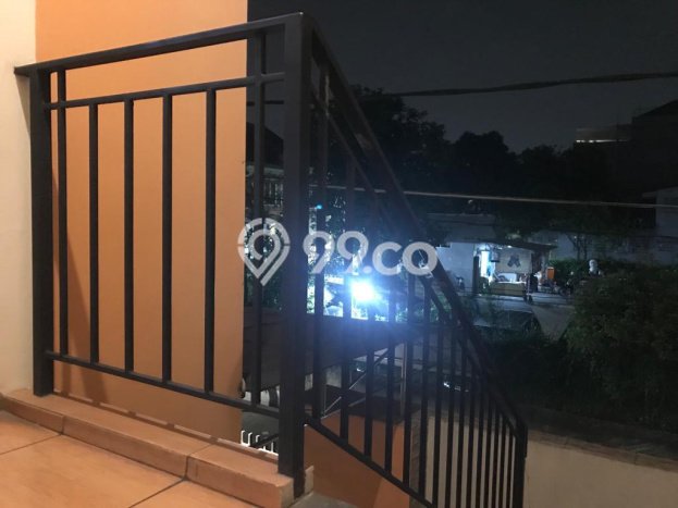 INVESTASI TEPAT! Rumah di Jelambar, LT 78m² LB 180m² INVESTASI TEPAT! Rumah di Jelambar, LT 78m² LB 180m²
