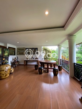 Ready to Use! Luxury House LT 1250m2 Desain Elegan di Sentul Ready to Use! Luxury House LT 1250m2 Desain Elegan di Sentul
