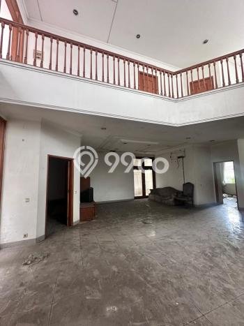 For Sale Hunian Elegan Klasik di Jakarta Selatan For Sale Hunian Elegan Klasik di Jakarta Selatan