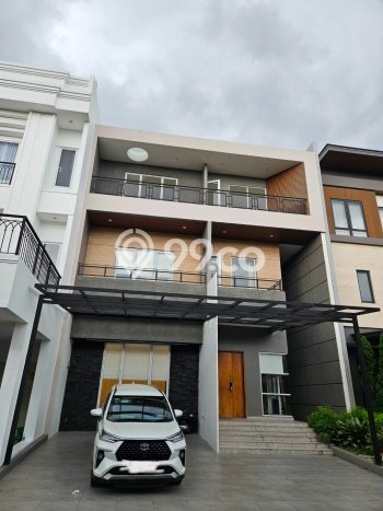 Dijual Rumah Mewah Megah Dengan View Cantik di Alam Sutera, Tangerang Dijual Rumah Mewah Megah Dengan View Cantik di Alam Sutera, Tangerang