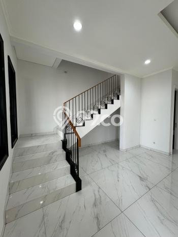 For Sale! Premium House LT 126m2 Desain Modern di Alam Sutera For Sale! Premium House LT 126m2 Desain Modern di Alam Sutera