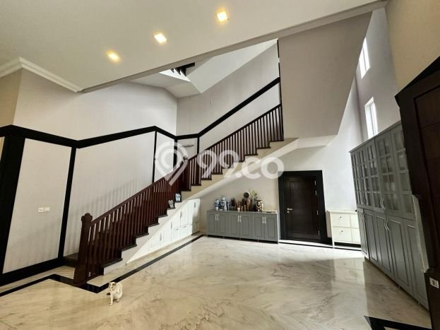 Jual Rumah Luas Elegan Dengan View Eksklusif di Sentul City, Bogor Jual Rumah Luas Elegan Dengan View Eksklusif di Sentul City, Bogor