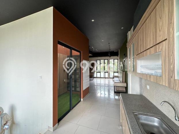 Lokasi Strategis! Dijual Ruko Bisnis di Ciawi, Bogor Kondisi Baik Lokasi Strategis! Dijual Ruko Bisnis di Ciawi, Bogor Kondisi Baik