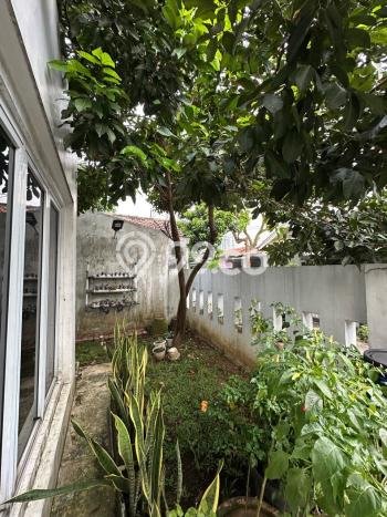 Rumah Modern 5 KT LT 207m2 di Kedungbadak Rumah Modern 5 KT LT 207m2 di Kedungbadak