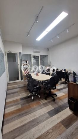 Dijual Ruko Premium di Kutisari, Luas 92m2m², Jalan Utama, Area Bisnis Dijual Ruko Premium di Kutisari, Luas 92m2m², Jalan Utama, Area Bisnis