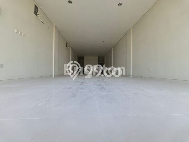 Unit Ruko Dijual di Surabaya LT 156m2 & LB 340m2 Unit Ruko Dijual di Surabaya LT 156m2 & LB 340m2