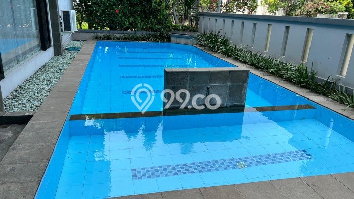 Dijual Rumah Mewah Elegan Dengan View Eksklusif di Sukomanunggal, Surabaya Dijual Rumah Mewah Elegan Dengan View Eksklusif di Sukomanunggal, Surabaya