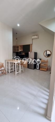 Rumah Luas Asri 3 KT Siap Pakai di Darmo permai Surabaya Rumah Luas Asri 3 KT Siap Pakai di Darmo permai Surabaya