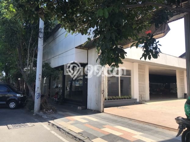 Ruko For Rent di Kedung Doro, Luas 165m2m², Area Strategis Ruko For Rent di Kedung Doro, Luas 165m2m², Area Strategis