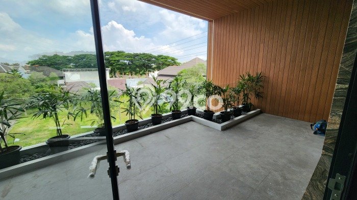 Rumah Elit LB 410m2 Siap Huni Desain Elegan di Citraland, Surabaya Rumah Elit LB 410m2 Siap Huni Desain Elegan di Citraland, Surabaya