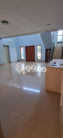 Hunian Elit LB 300m2 Siap Pakai Desain Elegan di Cibubur, Bekasi Hunian Elit LB 300m2 Siap Pakai Desain Elegan di Cibubur, Bekasi