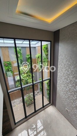 Rumah Elit LB 410m2 Siap Huni Desain Elegan di Citraland, Surabaya Rumah Elit LB 410m2 Siap Huni Desain Elegan di Citraland, Surabaya