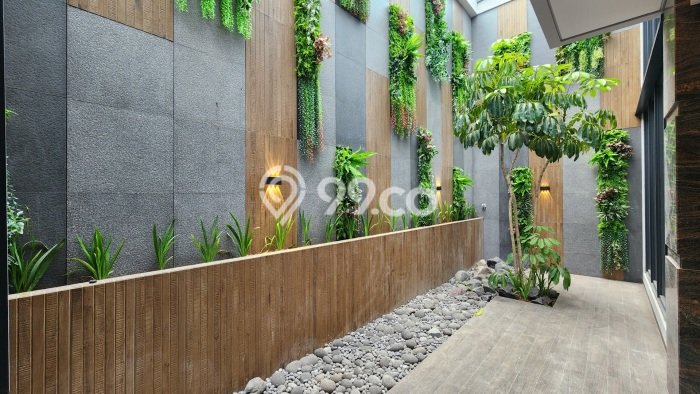 Rumah Elit LB 410m2 Siap Huni Desain Elegan di Citraland, Surabaya Rumah Elit LB 410m2 Siap Huni Desain Elegan di Citraland, Surabaya