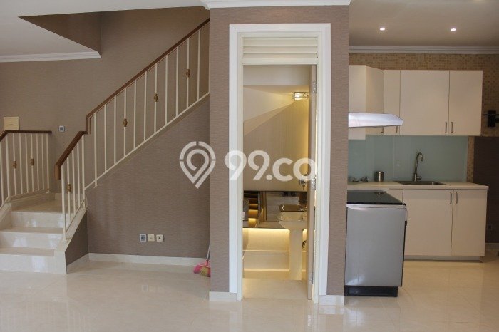 Rumah Modern 3 KT di Lippo Karawaci Tangerang Semi Furnished Rumah Modern 3 KT di Lippo Karawaci Tangerang Semi Furnished
