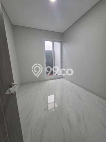 Rumah Elit Modern Tanpa Renovasi di Kav DKI Jakarta Barat Rumah Elit Modern Tanpa Renovasi di Kav DKI Jakarta Barat