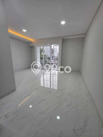 Rumah Elit Modern Tanpa Renovasi di Kav DKI Jakarta Barat Rumah Elit Modern Tanpa Renovasi di Kav DKI Jakarta Barat