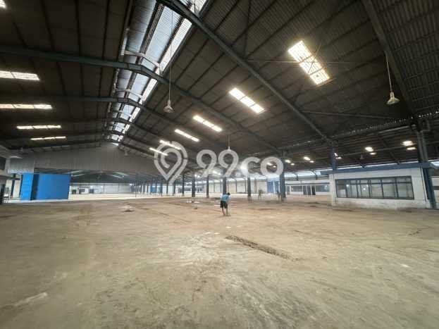 Gudang Disewa di Tangerang dengan LB 5000m2 Area Komersial Ramai Gudang Disewa di Tangerang dengan LB 5000m2 Area Komersial Ramai