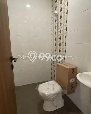 Rumah Berkualitas area Serpong, Tangerang Selatan, Luas 98m² LB 130m² - HARGA NEGO! Rumah Berkualitas area Serpong, Tangerang Selatan, Luas 98m² LB 130m² - HARGA NEGO!