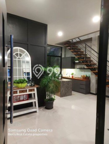 Hunian Impian Keluarga LB 130m² Lokasi Tenang di BSD City, Tangerang Hunian Impian Keluarga LB 130m² Lokasi Tenang di BSD City, Tangerang