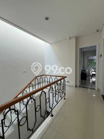 For Sale! Luxury House LT 250m2 Desain Elegan di BSD For Sale! Luxury House LT 250m2 Desain Elegan di BSD